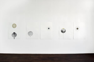 Gladys Bregeon Ontopologies serie de 8 gravures 75x105cm 2019 vue Galerie Meandres ©Gladys Bregeon